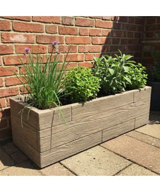 Betónový vyvýšený záhon – imitácia dreva, odolný a bezúdržbový